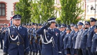 Warmińsko-Mazurski Zarząd Wojewódzki NSZZ Policjantów podczas wojewódzkich obchodów Święta Policji w Piszu